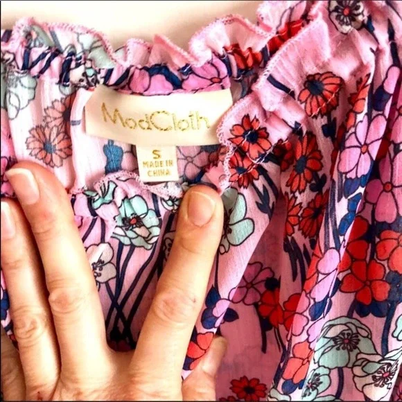 ModCloth Semi Sheer Off the Shoulders Floral Top Small - Picture 5 of 6